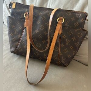 Authentic Louis Vuitton totally pm